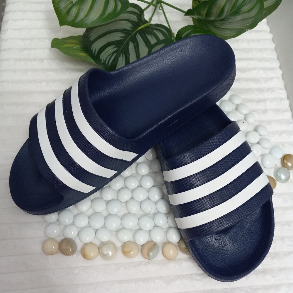 sandal adidas adilette aqua blue  size 11
